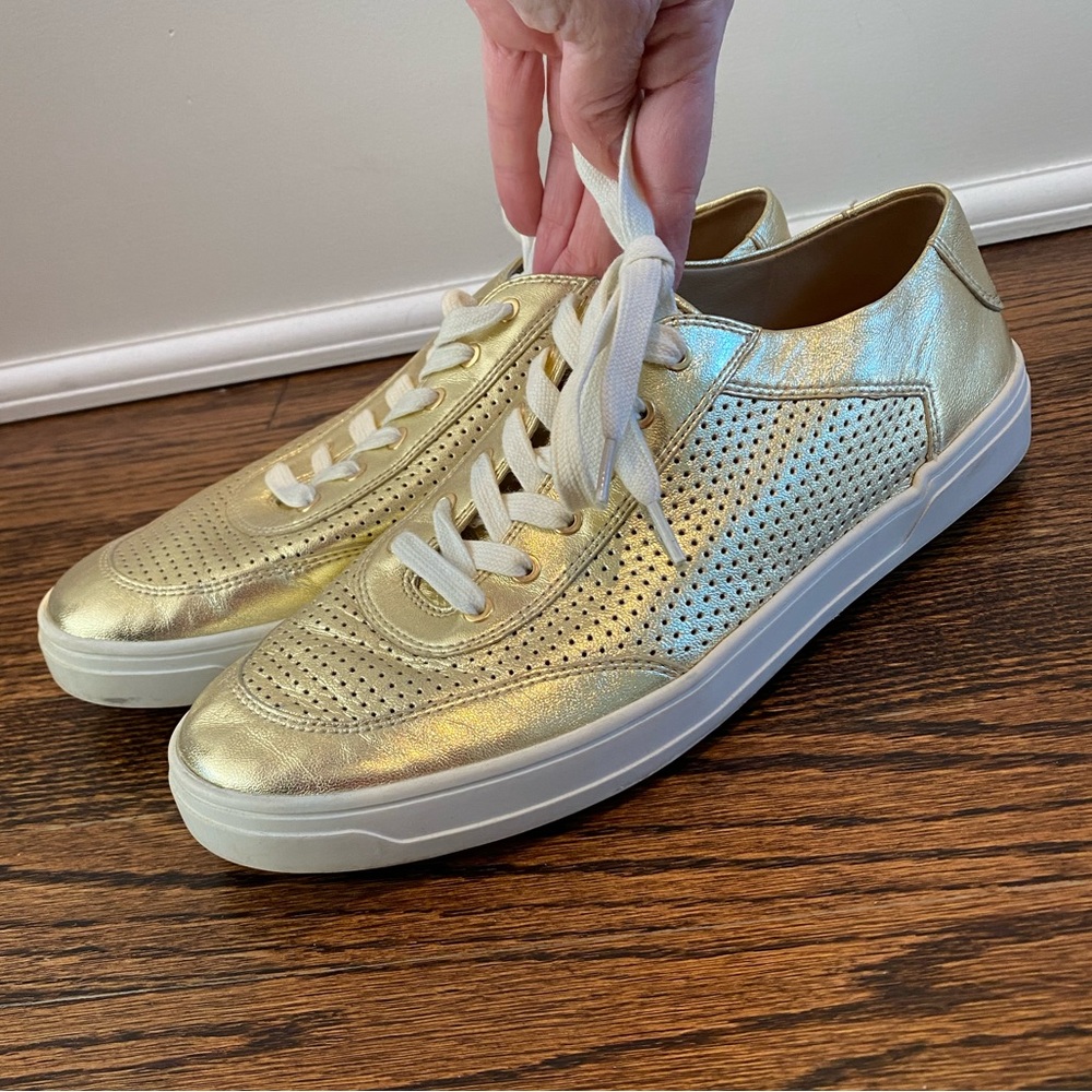 Women’s Via Spiga gold sneakers size 9 Excellent condition